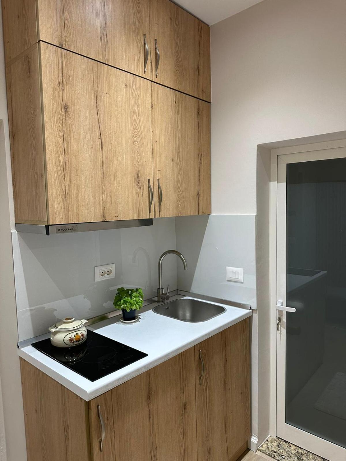 Home To Go Studio Apartament Тирана Екстериор снимка